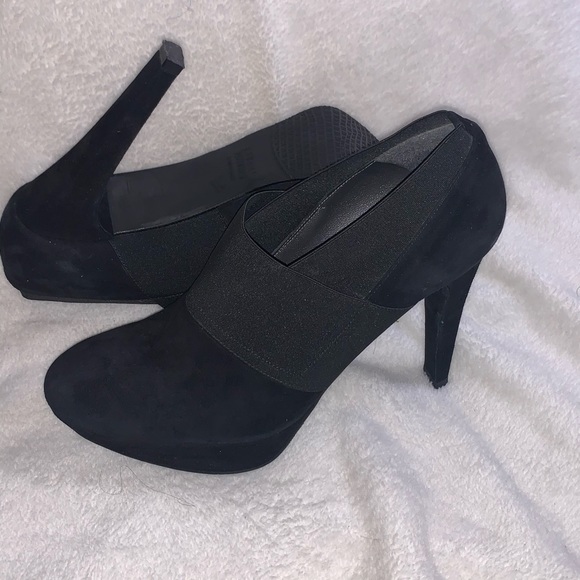 Stuart Weitzman Wrap It Up booties - Picture 5 of 8